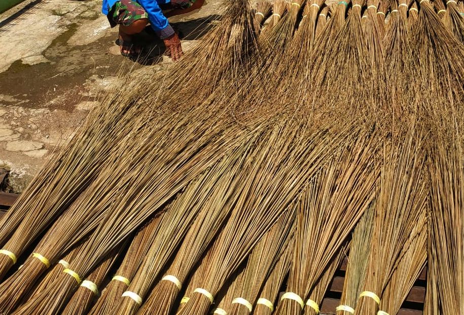 sapu lidi 4 sapu lidi 4